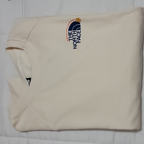 The North Face Tops - THE NORTH FACE Women's sweatshirt